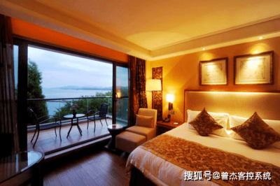 智能化，酒店業(yè)的救命藥還是催命符？