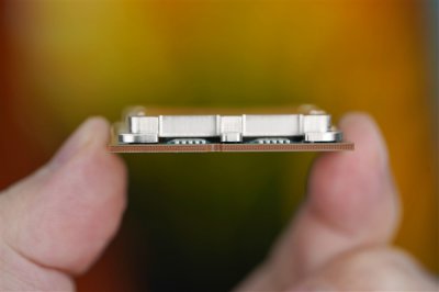 104MB緩存游戲神U！銳龍7 7800X3D不能超頻 但可以白