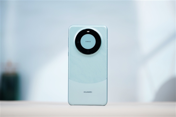 華為Mate 60系列“核彈級”突破！美專家：全球或出現兩條芯片供應鏈