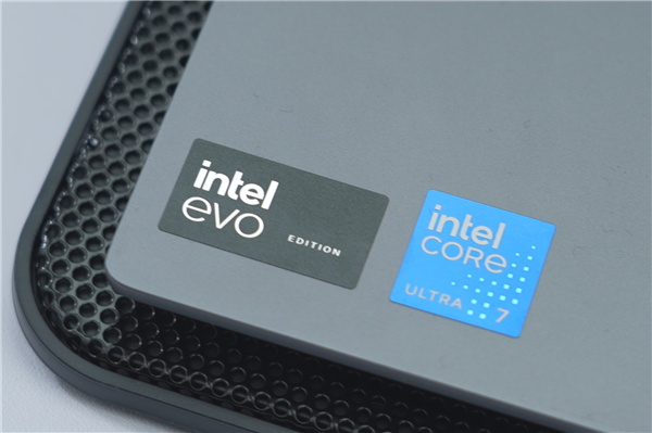 第二代酷睿Ultra 5 234V第一次露面！超線程真的飛了