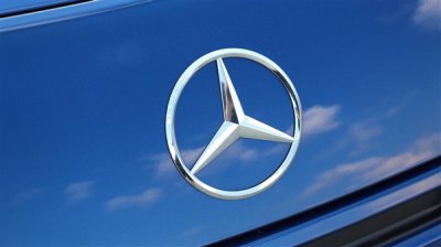 奔馳CEO：電動車需求放緩 加投入大內燃機