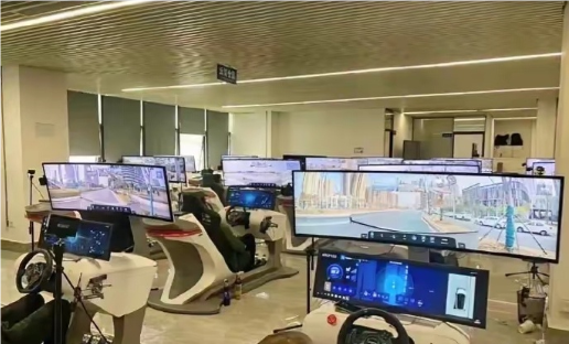 蘿卜快跑安全員多為網(wǎng)約車(chē)?yán)纤緳C(jī)：僅處理極端情況