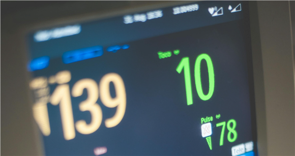 救命神器！成都試點(diǎn)推出首批“移動AED”出租車