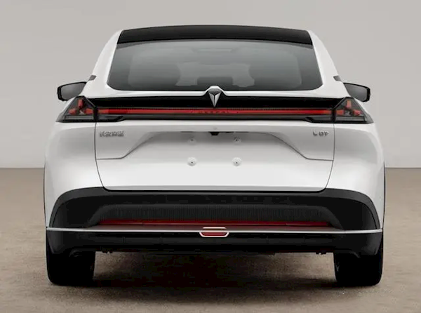 采用無儀表盤信息交互方案：深藍L07內飾官圖發布