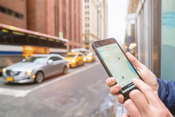 網約車街頭失控狂飆至150km/h剎不?。∑脚_和司機被判賠償乘客57.8萬元