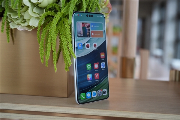 華為Mate 70又上熱搜 網(wǎng)友們迫不及待想買