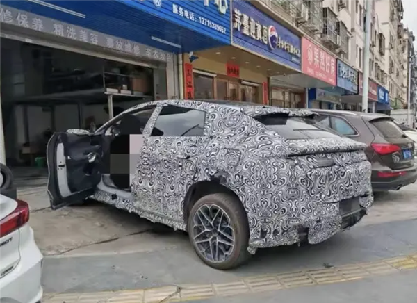 對標保時捷卡宴！比亞迪仰望U7GT實車首次曝光：售價有望達到百萬級