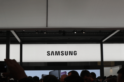 三星折疊屏手機(jī)明年出貨量計(jì)劃大減近四成