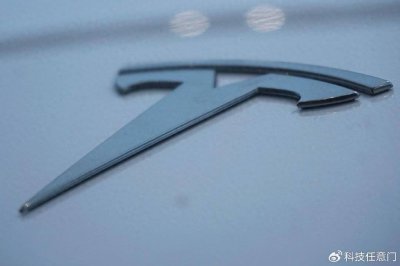 特斯拉FSD入華引熱議，車主：這位“老司機”有